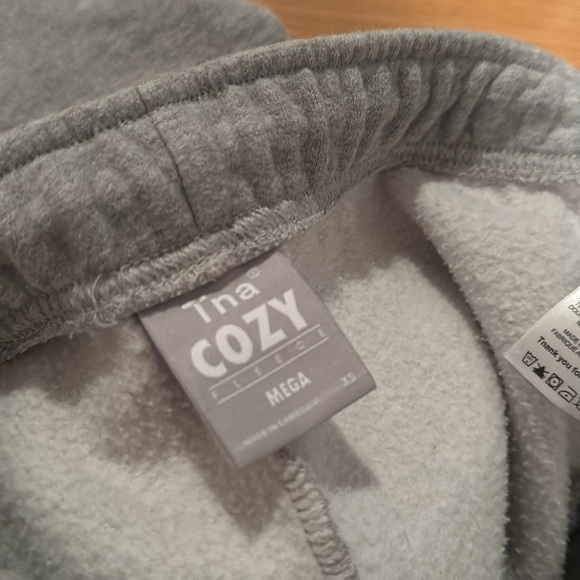 Aritzia TNA - COZY FLEECE MEGA SWEATPANT - Picture 3 of 3